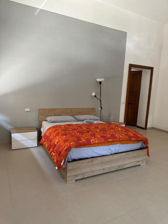 Appartement Grande Stanza Matrimoniale In Palazzo Signorile à Mirandola Extérieur photo